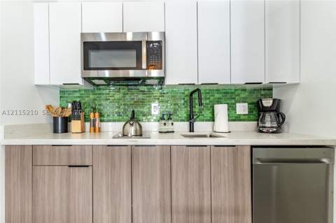 136 NW 26th St 507, Miami FL - photo 9 of 24