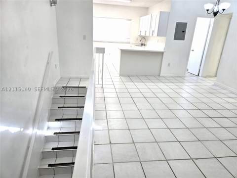 6375 W 27th Way 201, Hialeah FL - photo 6 of 17