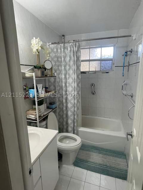 737 SE 8th Pl, Hialeah FL - photo 11 of 11