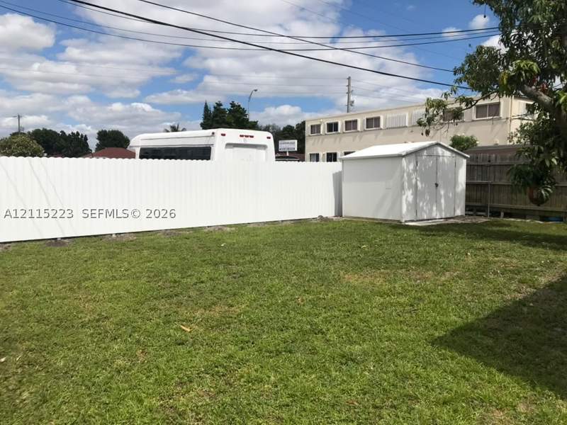 3 bedroom SingleFamilyResidence at 737 SE 8th Pl, Hialeah Park, Hialeah — photo 2