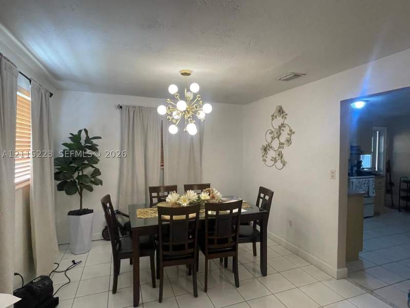 3 bedroom SingleFamilyResidence at 737 SE 8th Pl, Hialeah Park, Hialeah — photo 5