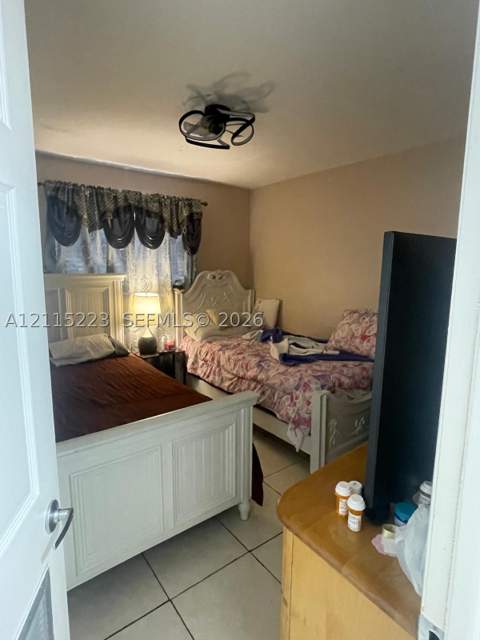 737 SE 8th Pl, Hialeah FL - photo 8 of 11