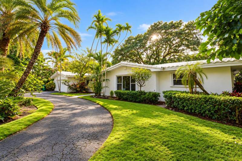 3 bedroom SingleFamilyResidence at 11890 SW 72nd Place 11890, Montgomery East Sec 2, Pinecrest — photo 2