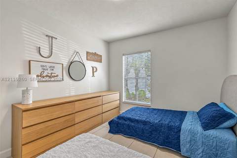 820 NW 132nd Ct, Miami FL - photo 14 of 31