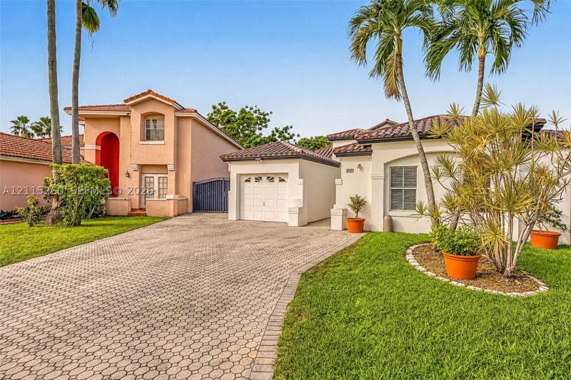 3 bedroom SingleFamilyResidence at 820 NW 132nd Ct, Shoma Homes At Tamiami II, Miami — photo 4