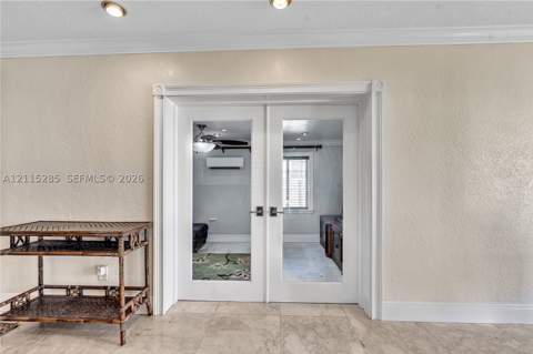 14221 Carver Dr, Miami FL - photo 12 of 23