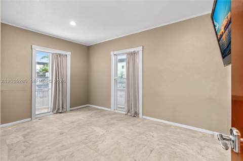 14221 Carver Dr, Miami FL - photo 18 of 23
