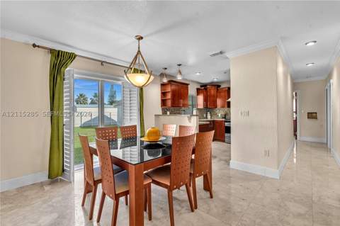 14221 Carver Dr, Miami FL - photo 6 of 23