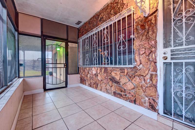 5 bedroom SingleFamilyResidence at 10400 NW 22nd Avenue, Sherwood Heights, Miami — photo 3
