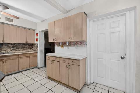 10400 NW 22nd Avenue, Miami FL - photo 8 of 29