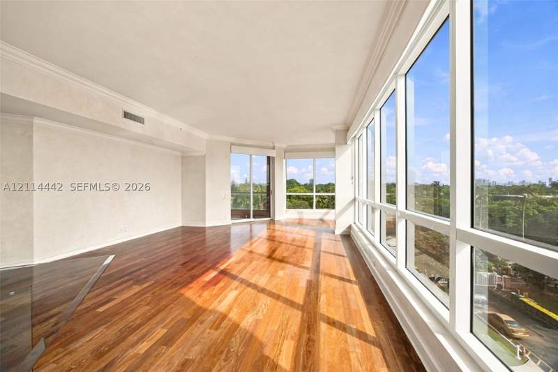 2 bedroom Condominium at 10 Edgewater Dr 5G, The Gables Condo, Coral Gables — photo 4