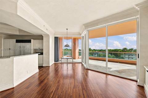 10 Edgewater Dr 5G, Coral Gables FL - photo 9 of 35