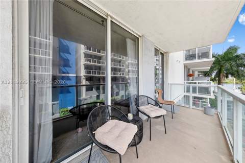 5091 NW 7th St 311, Miami FL - photo 12 of 25