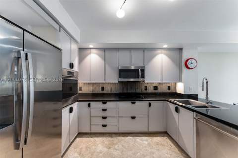 765 Crandon Blvd 311, Key Biscayne FL - photo 11 of 37