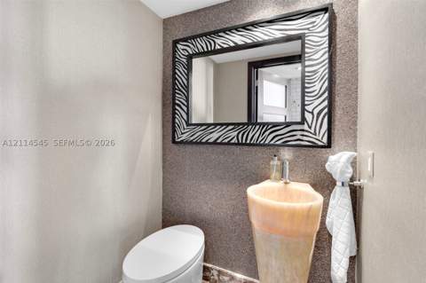 5875 Collins Ave 1503, Miami Beach FL - photo 10 of 34