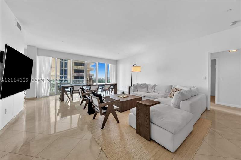2 bedroom Condominium at 10101 Collins Ave 8D, The Palace At Bal Harbour, Bal Harbour — photo 3