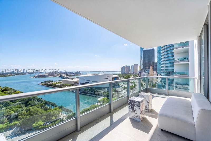1 bedroom Condominium at 900 Biscayne Blvd 2104, 900 Biscayne Bay Condo, Miami — photo 2