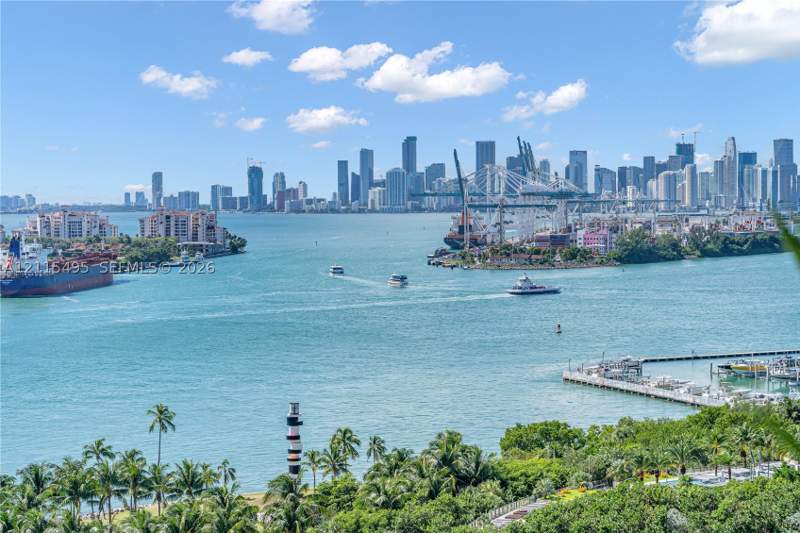 1 bedroom Condominium at 400 S Pointe Dr 1807, South Pointe Towers Condo, Miami Beach — photo 4