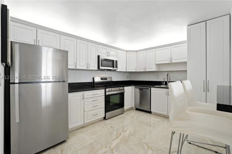 2 bedroom Condominium at 1865 Brickell Ave A1913, Brickell Place Condo, Miami — photo 4