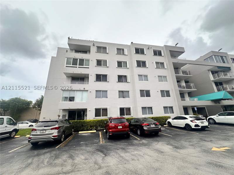 2 bedroom Condominium at 11715 SW 18th St 209, Florida 2001 Condo, Miami — photo 3