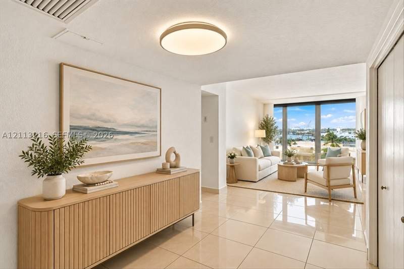 2 bedroom Condominium at 900 Bay Dr 425, King Cole Condo, Miami Beach — photo 3