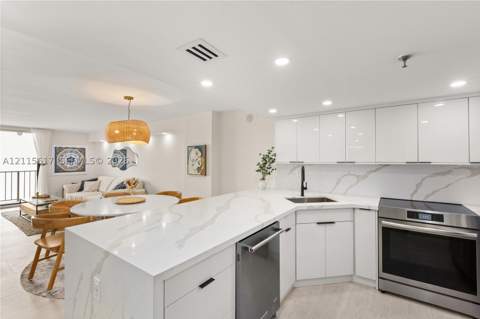 2625 Collins Ave 1606, Miami Beach FL - photo 11 of 39