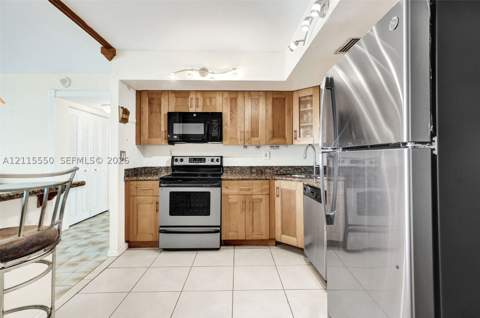 2150 SE Sans Souci Blvd B805, North Miami FL - photo 10 of 30
