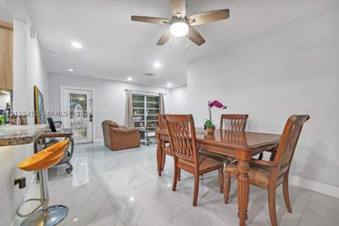 20302 NW 39th Ct, Miami Gardens FL - photo 10 of 32