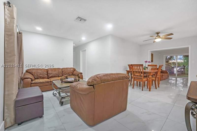 3 bedroom SingleFamilyResidence at 20302 NW 39th Ct, 3rd Addn To Starlight, Miami Gardens — photo 3