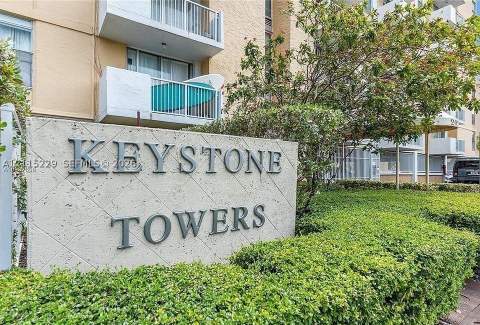 2020 NE 135th St 211, North Miami FL - photo 7 of 10
