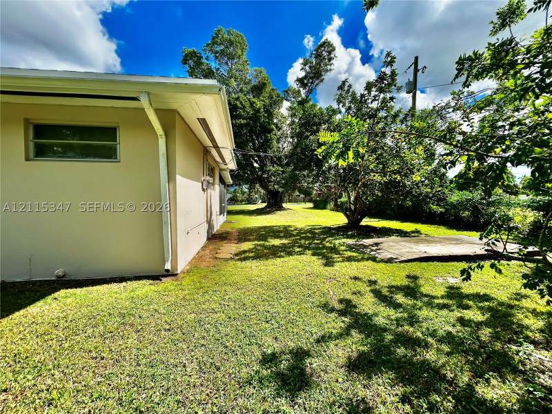 3 bedroom SingleFamilyResidence at 60 NE 18th St, Downer Palms Div No 1, Homestead — photo 5