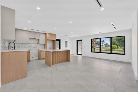 20520 NW 26th Ct, Miami Gardens FL - photo 13 of 35