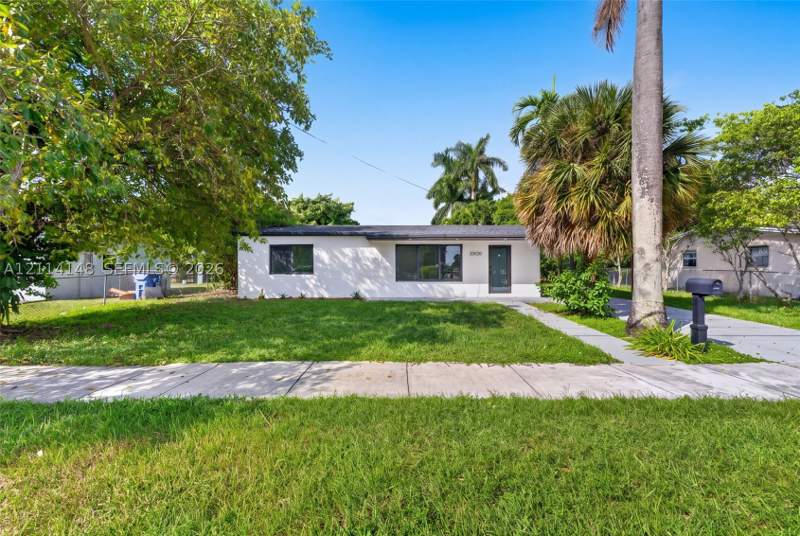 3 bedroom SingleFamilyResidence at 20520 NW 26th Ct, Lake Lucerne Sec 4, Miami Gardens — photo 2