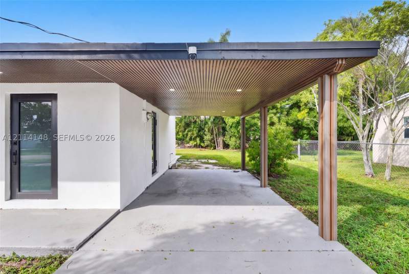 3 bedroom SingleFamilyResidence at 20520 NW 26th Ct, Lake Lucerne Sec 4, Miami Gardens — photo 3
