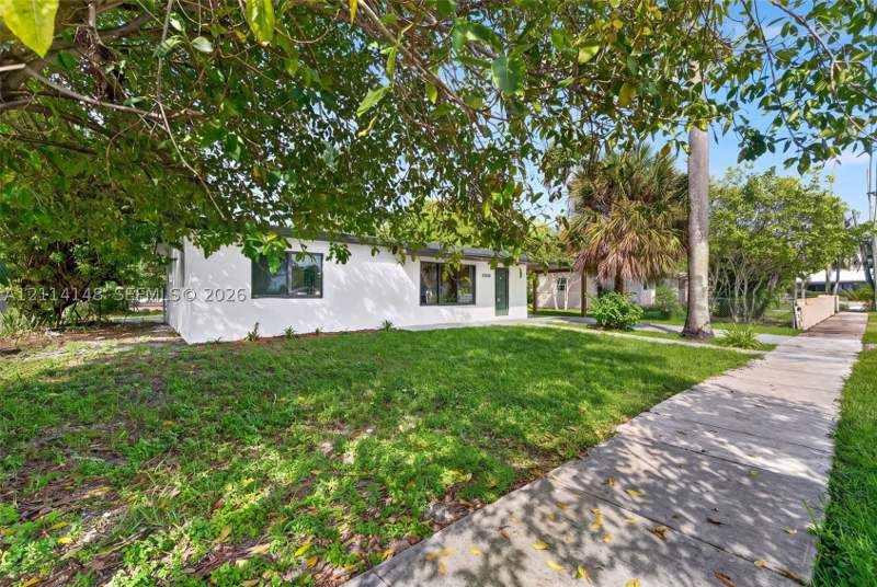 3 bedroom SingleFamilyResidence at 20520 NW 26th Ct, Lake Lucerne Sec 4, Miami Gardens — photo 4