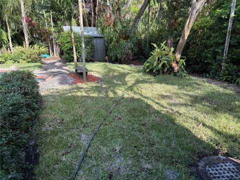 12015 NE 6th Ave, Biscayne Park FL - photo 16 of 19