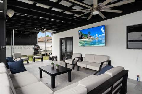 18082 SW 152 ct, Miami FL - photo 6 of 65