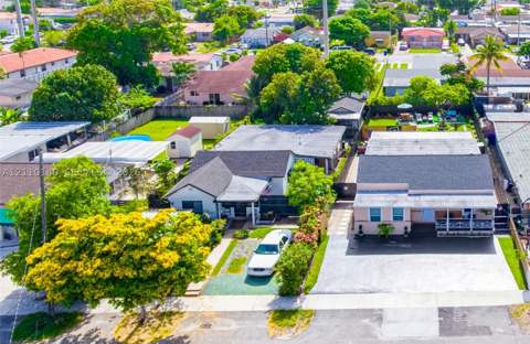 550 NW 43rd place, Miami FL - photo 6 of 51