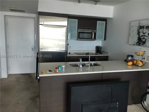 55 SE 6 St 2006, Miami FL - photo 6 of 11