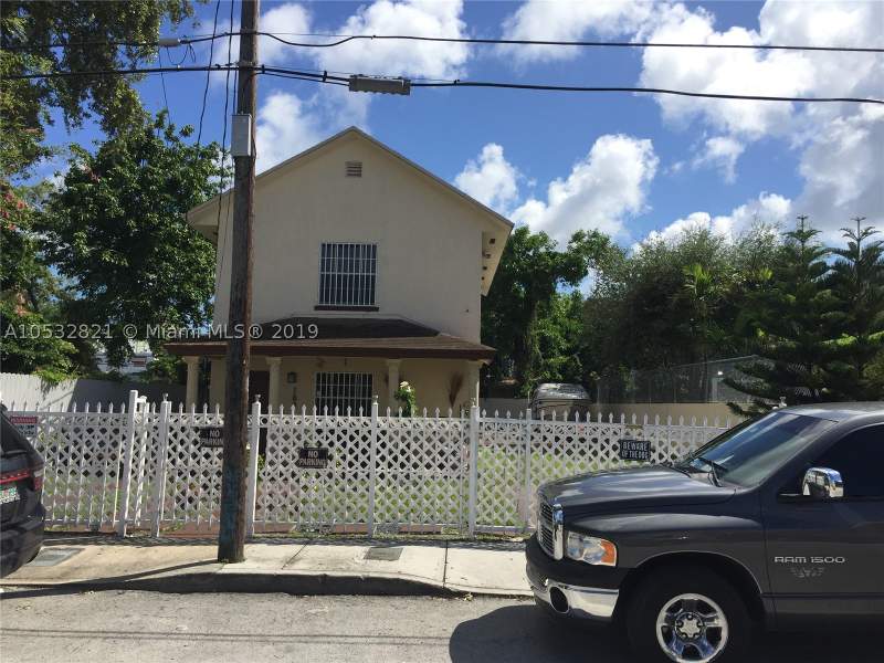 3 bedroom SingleFamilyResidence at 160 NW 27th St, Donmoore Villa Amd Pl, Miami — photo 2