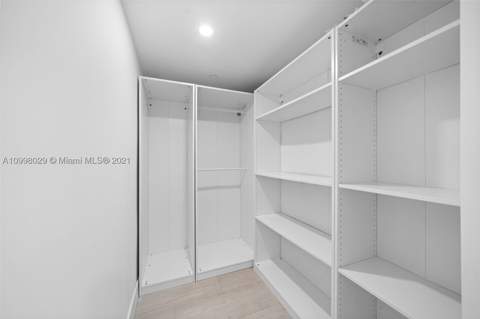 13800 Highland Dr 504, North Miami Beach FL - photo 18 of 38