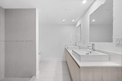 13800 Highland Dr 504, North Miami Beach FL - photo 20 of 38