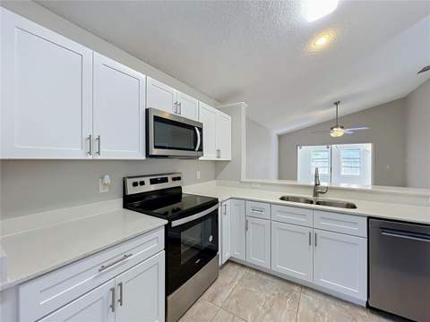 1365 Crawford Drive, Apopka FL - photo 8 of 37