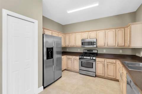 10121 Porch Street, New Port Richey FL - photo 10 of 59