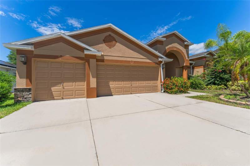 2637 YUKON CLIFF DRIVE home for sale in Riverbend