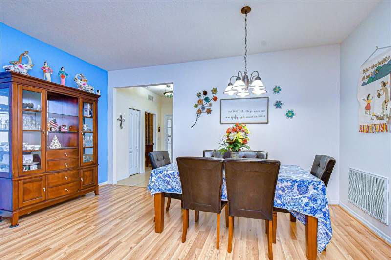 4 bedroom Single Family Residence at 6252 Twin Bridges Drive, Greens At Hidden Creek, Zephyrhills — photo 5