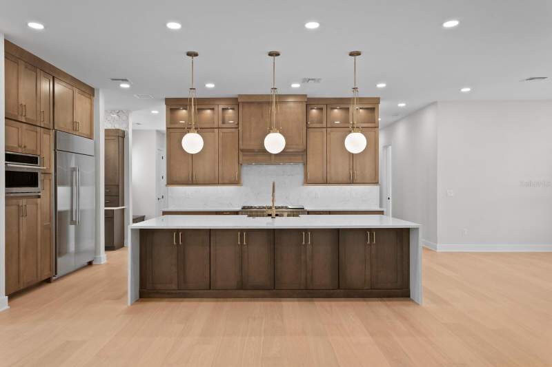 5 bedroom Single Family Residence at 5021 W Leona Street, Madsen Isles, Tampa — photo 3