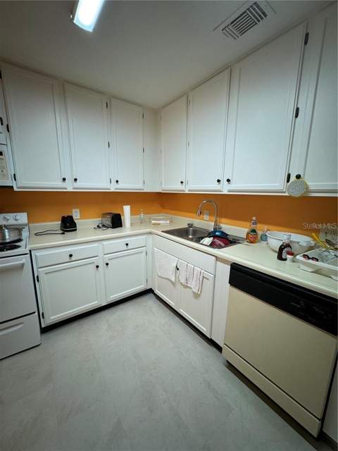 4136 Versailles Drive #4136D, Orlando FL - photo 6 of 12