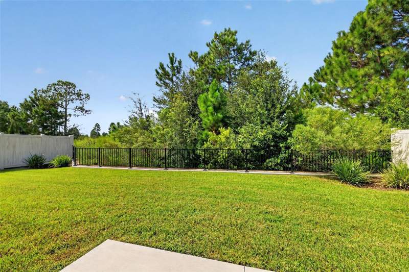 3 bedroom Single Family Residence at 7778 Brian Etheredge Way, The Villages, The Villages — photo 2
