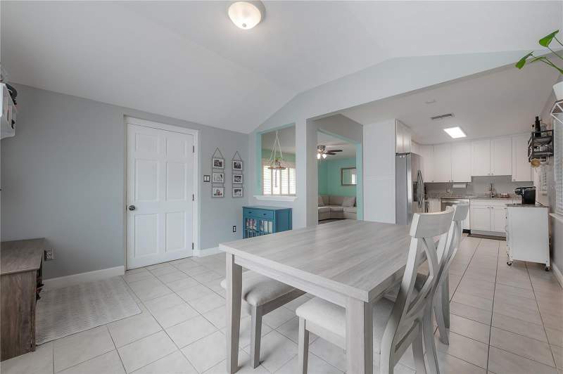 2 bedroom Single Family Residence at 5937 13th Avenue, Tyrone Gardens Sec 1, St Petersburg — photo 3
